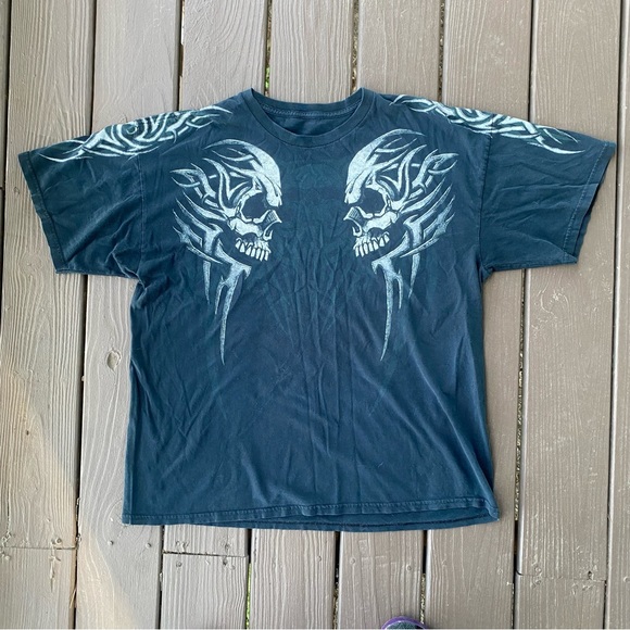 Y2K Glow in the dark Skulls tee Size XXL 9/10